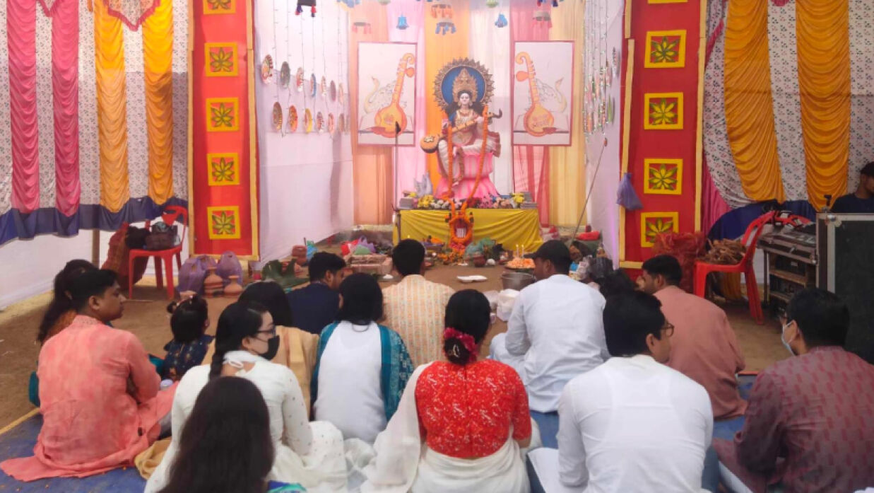 কুবিতে বর্ণাঢ্য আয়োজনে সরস্বতী পূজা উদযাপিত