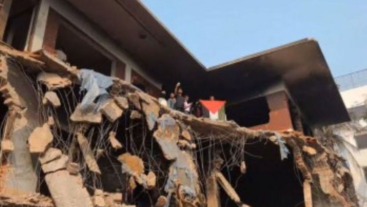 বঙ্গবন্ধুর ৩২ নম্বর বাড়ি ভাঙা নিয়ে যা বললেন সমন্বয়করা