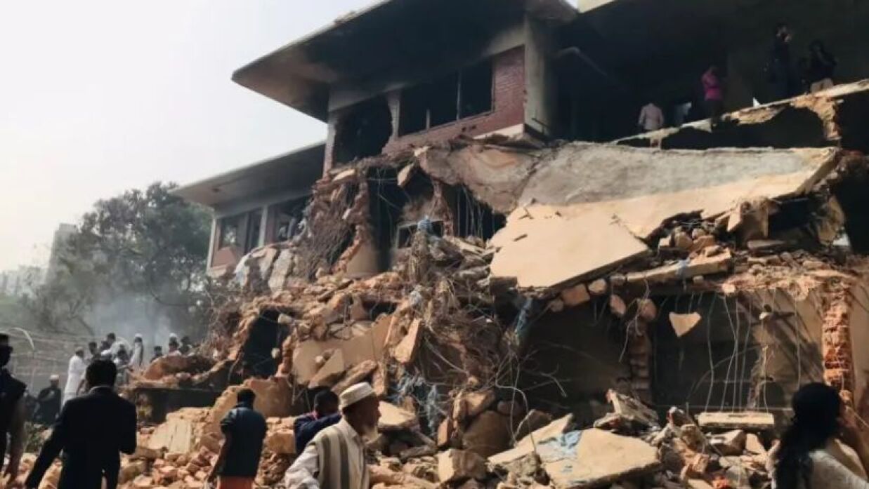 বঙ্গবন্ধুর বাড়ি ভাঙার ঘটনা যেভাবে প্রকাশ করল ভারতীয় সংবাদমাধ্যম 