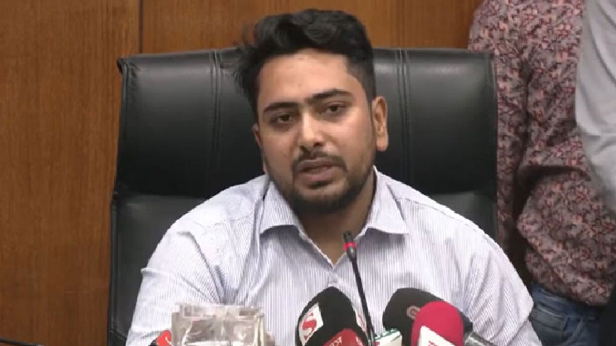 ‘জামায়াতের নেতৃত্বে মানুষ আস্থা রাখবে না’—ধারণা উপদেষ্টা নাহিদের