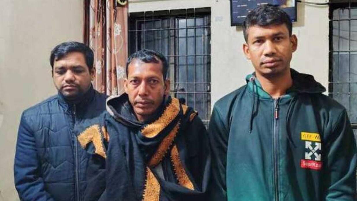 আ. লীগের লিফলেট বিতরণকালে যুবলীগ-ছাত্রলীগের ৩ কর্মী গ্রেফতার