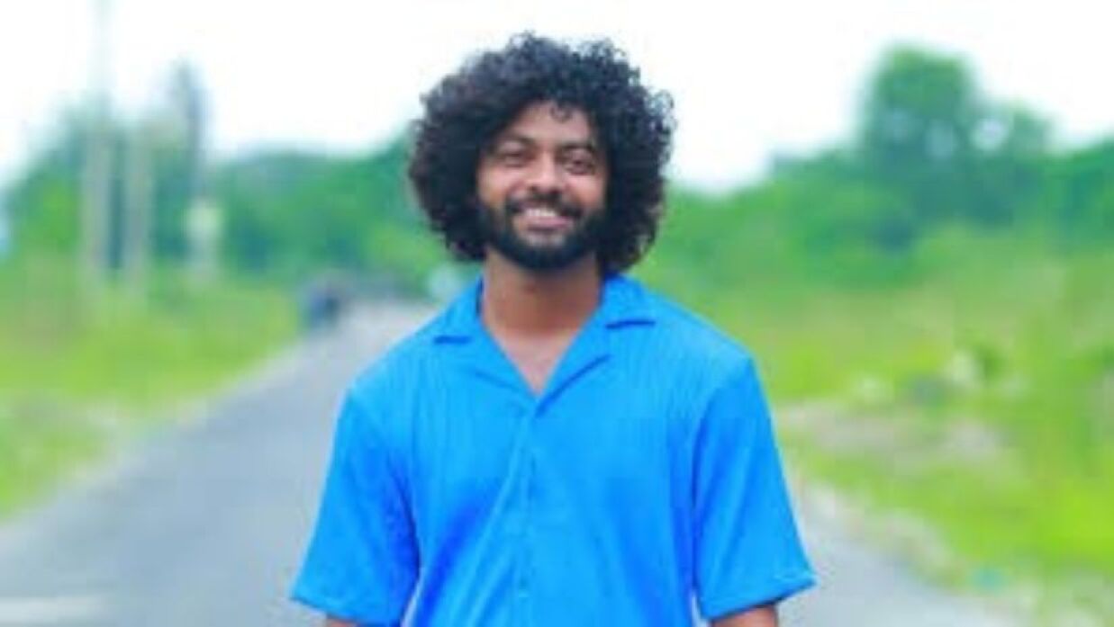 কনটেন্ট ক্রিয়েটর কাফির বাড়িতে আগুন