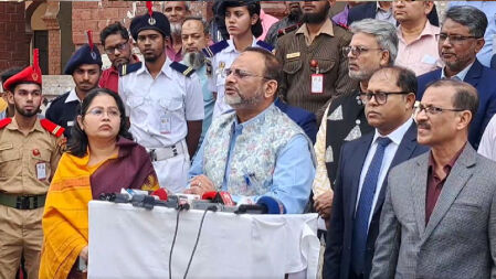 ঢাবির ভর্তি পরীক্ষার প্রশ্নে অসঙ্গতি, ভর্তিচ্ছুদের আশ্বস্ত করলেন উপাচার্য