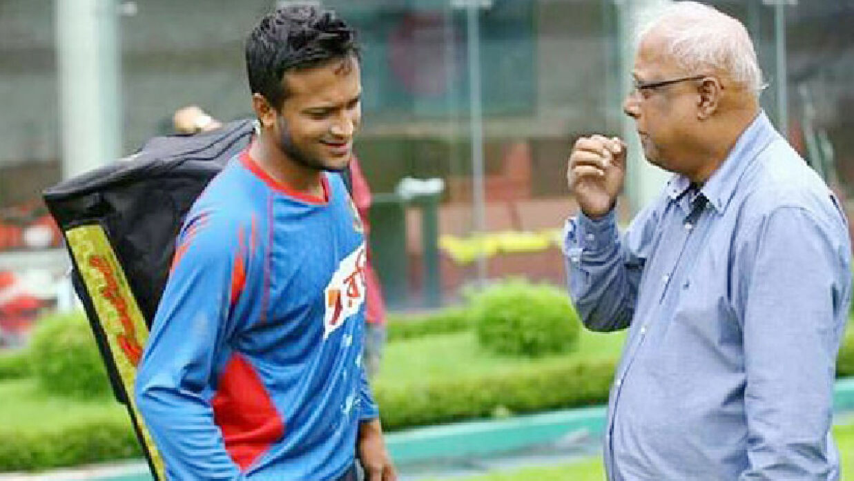 সাকিবকে নিয়ে প্রশ্ন করায় বিরক্ত বিসিবি পরিচালক