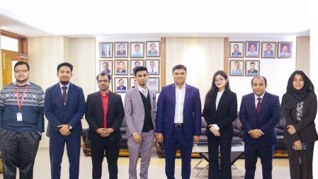 অক্সফোর্ড বিশ্ববিদ্যালয়ের মুট কোর্ট প্রতিযোগিতার আন্তর্জাতিক রাউন্ডে ইস্টার্ন বিশ্ববিদ্যালয়