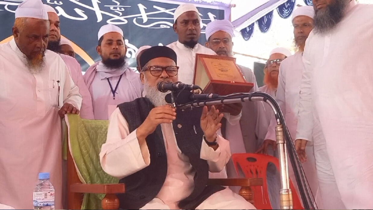 ‘ফরায়েজী আন্দোলন’ নতুন রাজনৈতিক দল হিসেবে নিবন্ধন পাবে: ধর্ম উপদেষ্টা