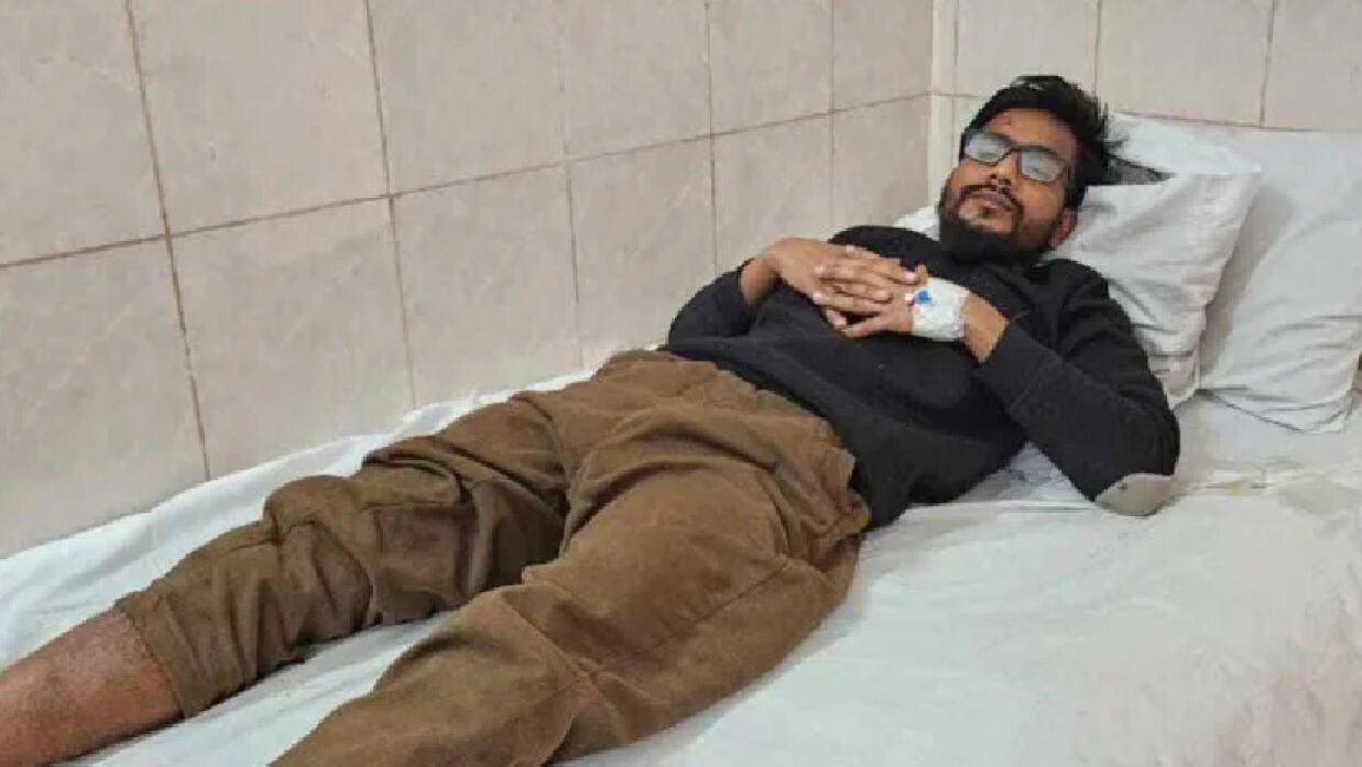 বৈষম্যবিরোধী আন্দোলনের সমন্বয়ককে কুপিয়ে জখম