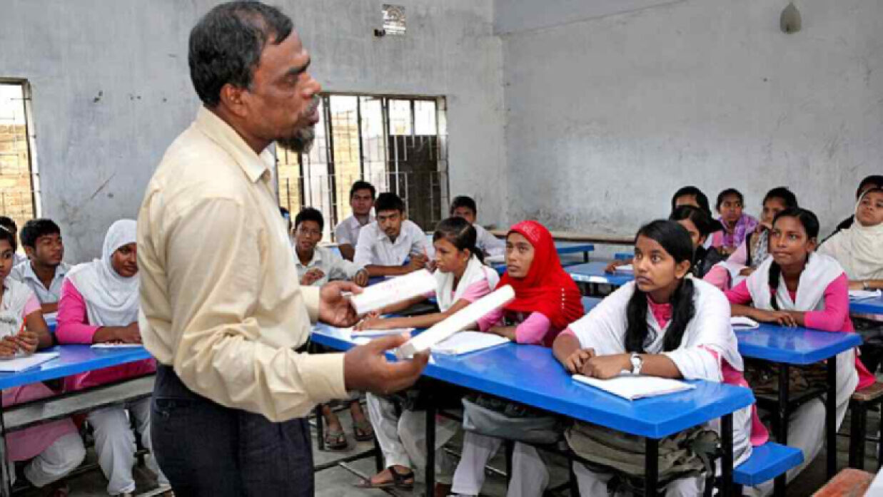 সাড়ে ৩ লাখ শিক্ষক-কর্মচারীর বেতন নিয়ে ফের দুঃসংবাদ দিল মাউশি