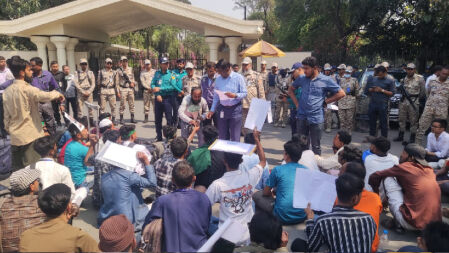 জুলাই আহতদের যে বার্তা দিলেন প্রধান উপদেষ্টার বিশেষ সহকারী