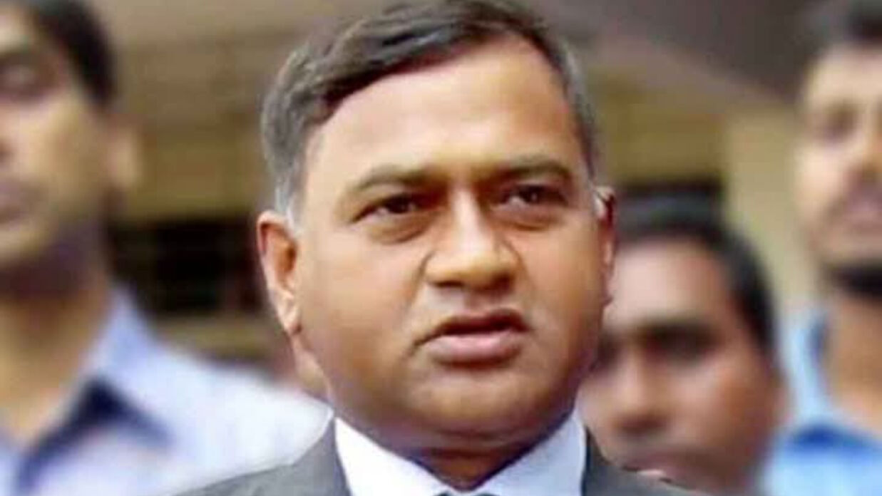 গোপালগঞ্জ বিশ্ববিদ্যালয়ের সাবেক ভিসিসহ ৪ জনের বিরুদ্ধে মামলা