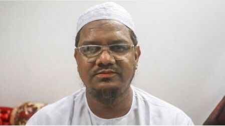 ওড়না ঠিক করে পরতে বলায় যুবককে গ্রেফতার ভালো লক্ষণ নয়: চরমোনাই পীর