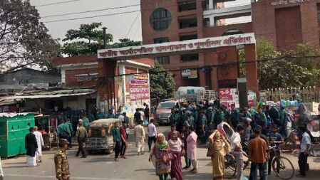 পঙ্গু হাসপাতালের কর্মীদের সঙ্গে জুলাই যোদ্ধাদের মারামারি: জরুরি সেবা বন্ধ, ভোগান্তি