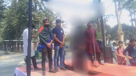 রাবিতে ধর্ষণের প্রতিবাদে প্রকাশ্যে প্রতীকী ফাঁসি