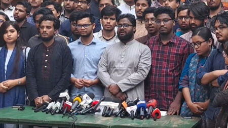 ডাকসু নির্বাচনের রোডম্যাপ ঘোষণার দাবিতে আল্টিমেটাম