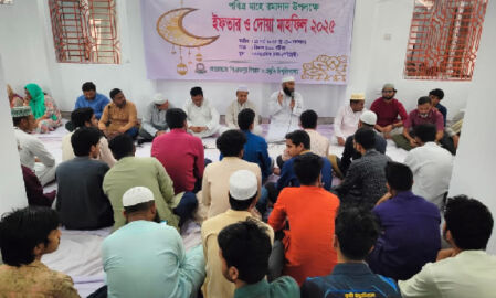 পিরোজপুর বিজ্ঞান ও প্রযুক্তি বিশ্ববিদ্যালয়ে ইফতার ও দোয়া মাহফিল 