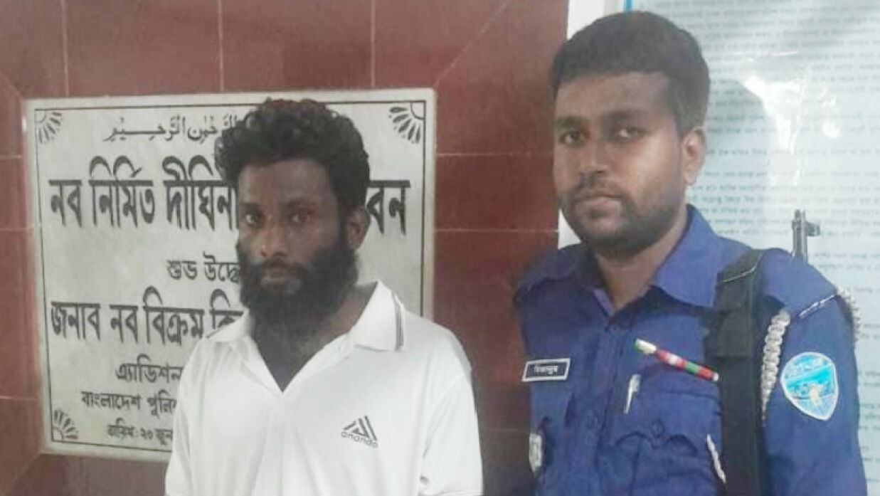 গৃহবধূকে ধর্ষণ চেষ্টার অভিযোগে আটক ১