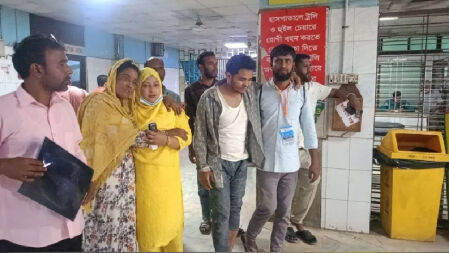 শিক্ষকদের যমুনা অভিমুখে পদযাত্রায় পুলিশি বাধা, আহত ৬