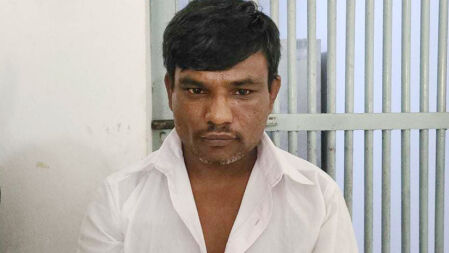 ঘরে একা পেয়ে কিশোরীকে ধর্ষণ, সৎবাবা গ্রেপ্তার
