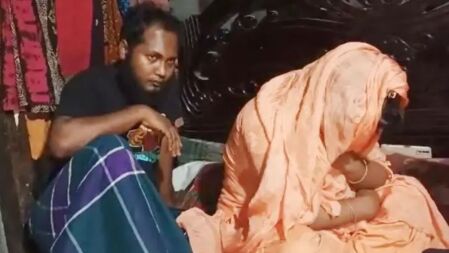 গভীর রাতে প্রবাসীর স্ত্রীর ঘর থেকে মসজিদের ইমাম আটক