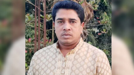 ‘গতবার আ.লীগে ভোট দিয়েছেন, এখন দ্রুত ১ লাখ টাকা বিকাশ করেন’
