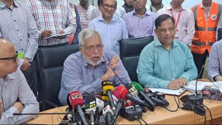 আমাদের নদীগুলো কি শুধু বর্জ্য পরিবহনে ব্যবহৃত হবে, প্রশ্ন সড়ক ও সেতু উপদেষ্টার 