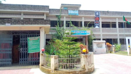 পরীক্ষায় ফেল করায় ইনস্টিটিউট ইনচার্জের বিরুদ্ধে মামলার হুমকি সমন্বয়কের