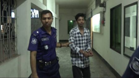প্রবাসীর স্ত্রীকে অস্ত্রের ভয় দেখিয়ে ধর্ষণচেষ্টা, যুবক গ্রেপ্তার