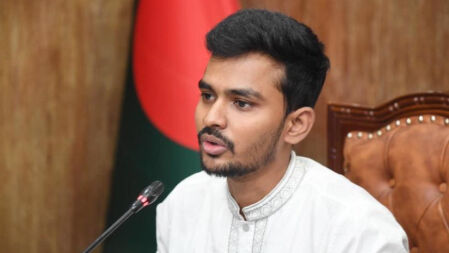 আওয়ামী লীগকে ফেরানোর খায়েশ বিপজ্জনক: উপদেষ্টা আসিফ