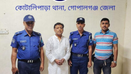 গোপালগঞ্জে প্রতারণার শতাধিক মামলার আসামি গ্রেপ্তার