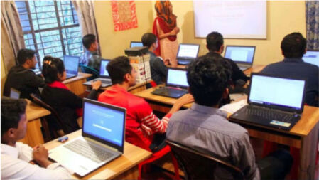 বিনা মূল্যে ফ্রিল্যান্সিং প্রশিক্ষণ ১৬ জেলায়, দৈনিক ভাতা ২০০, আবেদন ২২ মার্চের মধ্যেই