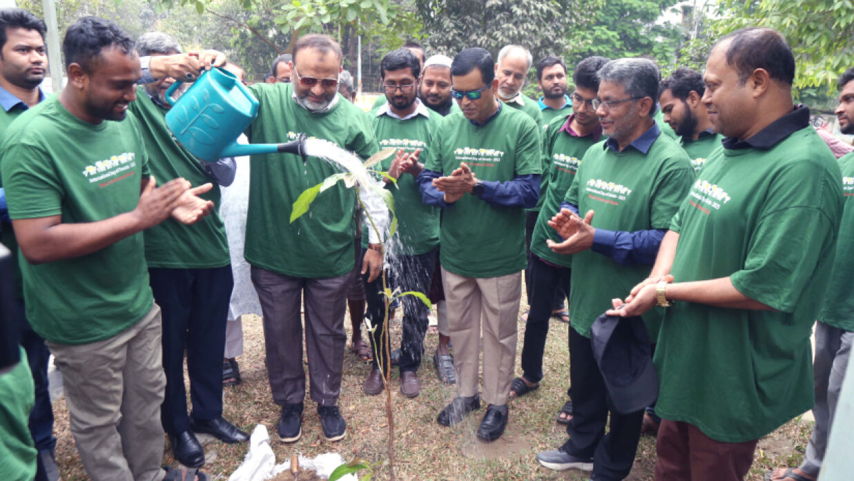 বন ও পরিবেশ সংরক্ষণে সবাইকে ঐক্যবদ্ধভাবে কাজ করতে হবে: ঢাবি উপাচার্য
