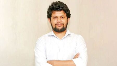রাষ্ট্রের প্রতিষ্ঠানগুলোর বিরুদ্ধে জনগণকে দাঁড় করানো যাবে না: উপদেষ্টা মাহফুজ