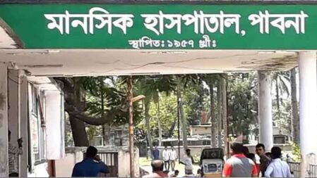জমি লিখে না দেওয়ায় বাবাকে মানসিক রোগী সাজিয়ে হাসপাতালে ভর্তি