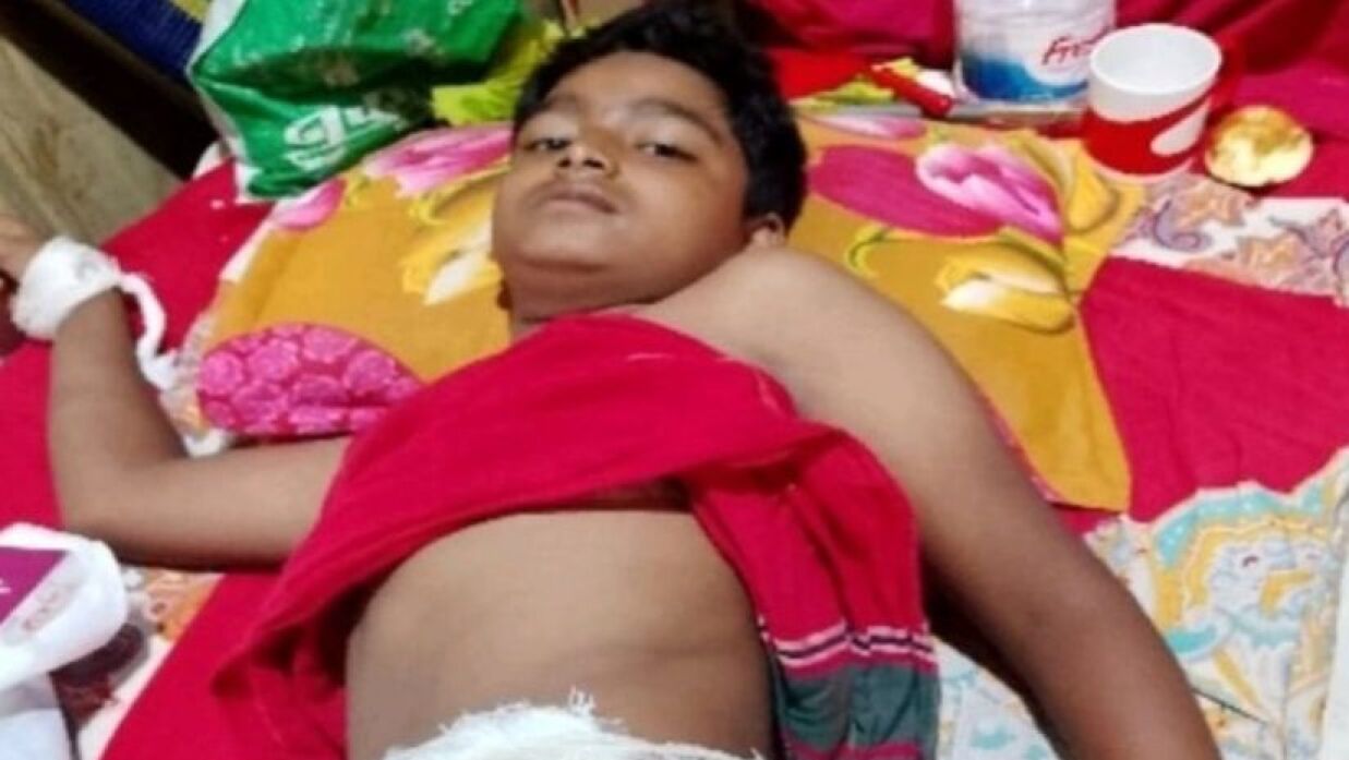 আহতদের তালিকায় ছেলের নাম না থাকায় আক্ষেপ স্কুল পড়ুয়া সাকিবুল হাসানের বাবার