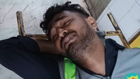 শাহবাগে ট্রাফিক সহায়ক শিক্ষার্থীকে বাস ধাক্কা, চালক সোহেল আটক