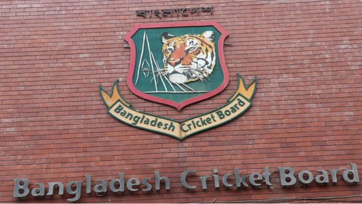 বিসিবিতে বাড়ছে পাকিস্তানি কোচ