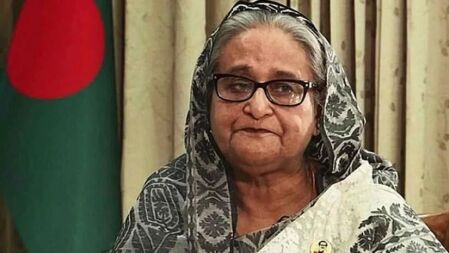 শেখ হাসিনাসহ ৭৩ জনের বিরুদ্ধে রাষ্ট্রদ্রোহ মামলা