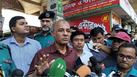 ফাঁকা ঢাকায় কোনো ধরনের ষড়যন্ত্রের হুমকি নেই: স্বরাষ্ট্র উপদেষ্টা