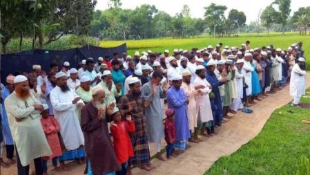 সৌদি আরবের সঙ্গে মিল রেখে রাত পোহালেই যেসব জেলার গ্রামে গ্রামে ঈদ