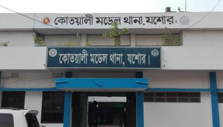 ধর্ষণচেষ্টায় বেয়াইয়ের চোখ তুলে ফেললেন বেয়াইন
