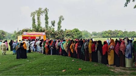 মুন্সিগঞ্জে ঈদের দিনে দশ টাকা কেজি দরে গরুর মাংস বিক্রি