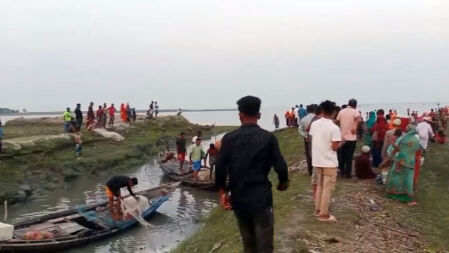 ফুটবল খেলতে গিয়ে ট্রলার ডুবি, যুবকের মরদেহ উদ্ধার