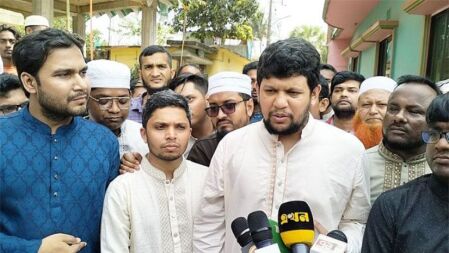 দুটি টাইমলাইন আছে, এর ভেতরেই নির্বাচন: উপদেষ্টা মাহফুজ