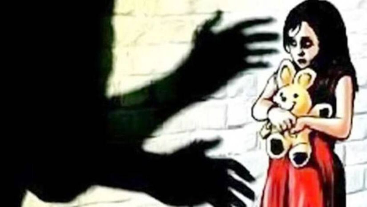 নোয়াখালীতে জমজ বোনকে ধর্ষণের অভিযোগে মামলা