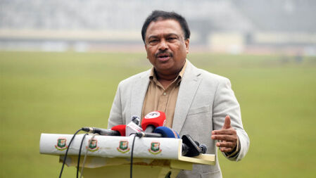 তামিম-মাহমুদুল্লাহদের উদাহরণ টানলেন ফারুক