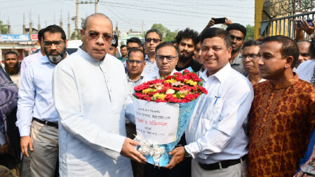 বেরোবিতে প্রধান বিচারপতির শহীদ আবু সাঈদ চত্বর পরিদর্শন