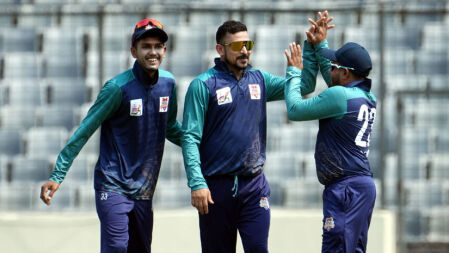 নিষেধাজ্ঞার সময়ে ‘বিন্দাস’ ছিলেন নাসির