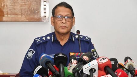 ব্যবসা প্রতিষ্ঠানে ভাঙচুরের ঘটনায় জড়িতদের গ্রেপ্তারের নির্দেশ