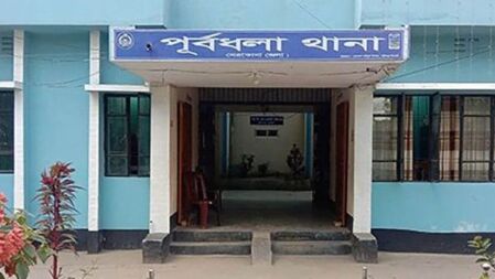 প্রেমিকাকে ডেকে বন্ধুকে নিয়ে ধর্ষণচেষ্টা, বিশেষ অঙ্গ কেটে দিলেন তরুণী