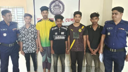 সেই যুবককে পেটানোর ঘটনায় কিশোর গ্যাংয়ের ৪ সদস্য আটক